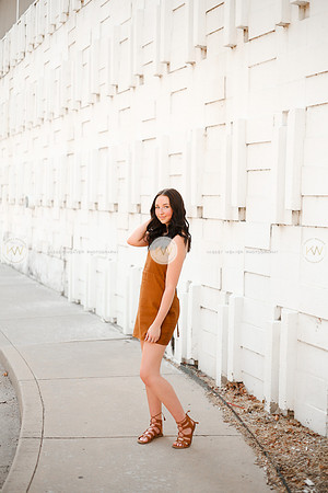 Laynie-187
